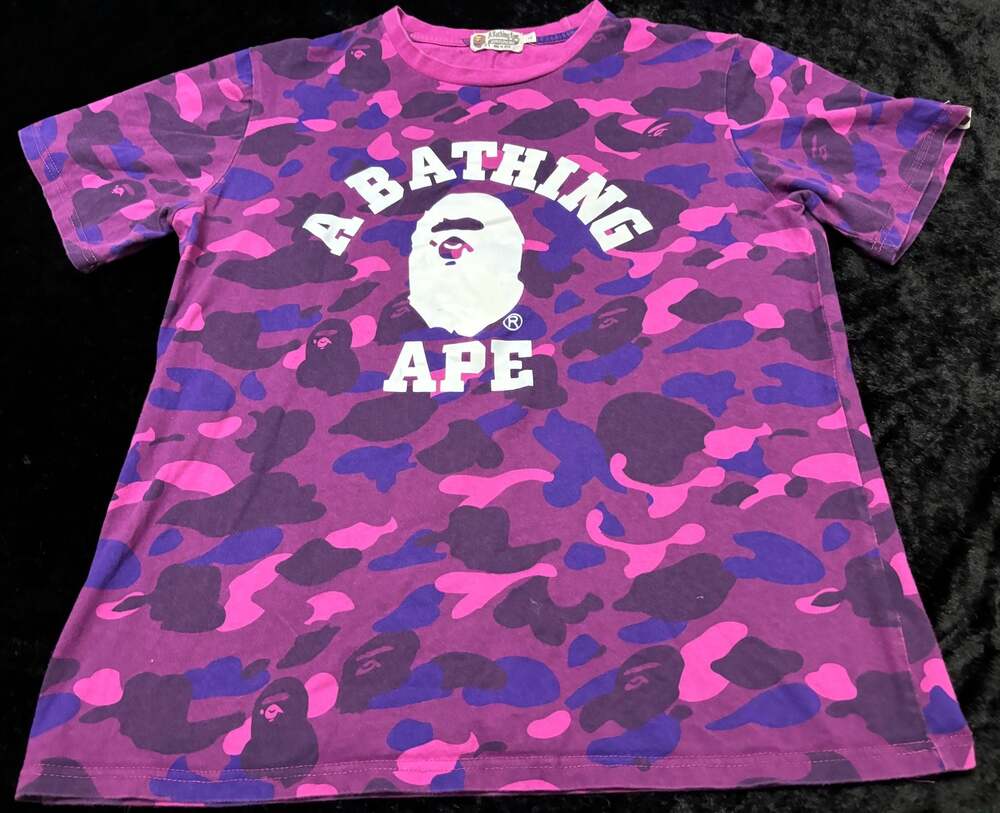 Men Large A BATHING APE® BAPE Logo Camo Purple Tshirt